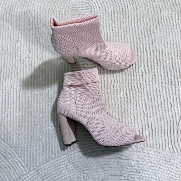 Elegant Pink Knit Ankle Boots - Picture 1 of 8